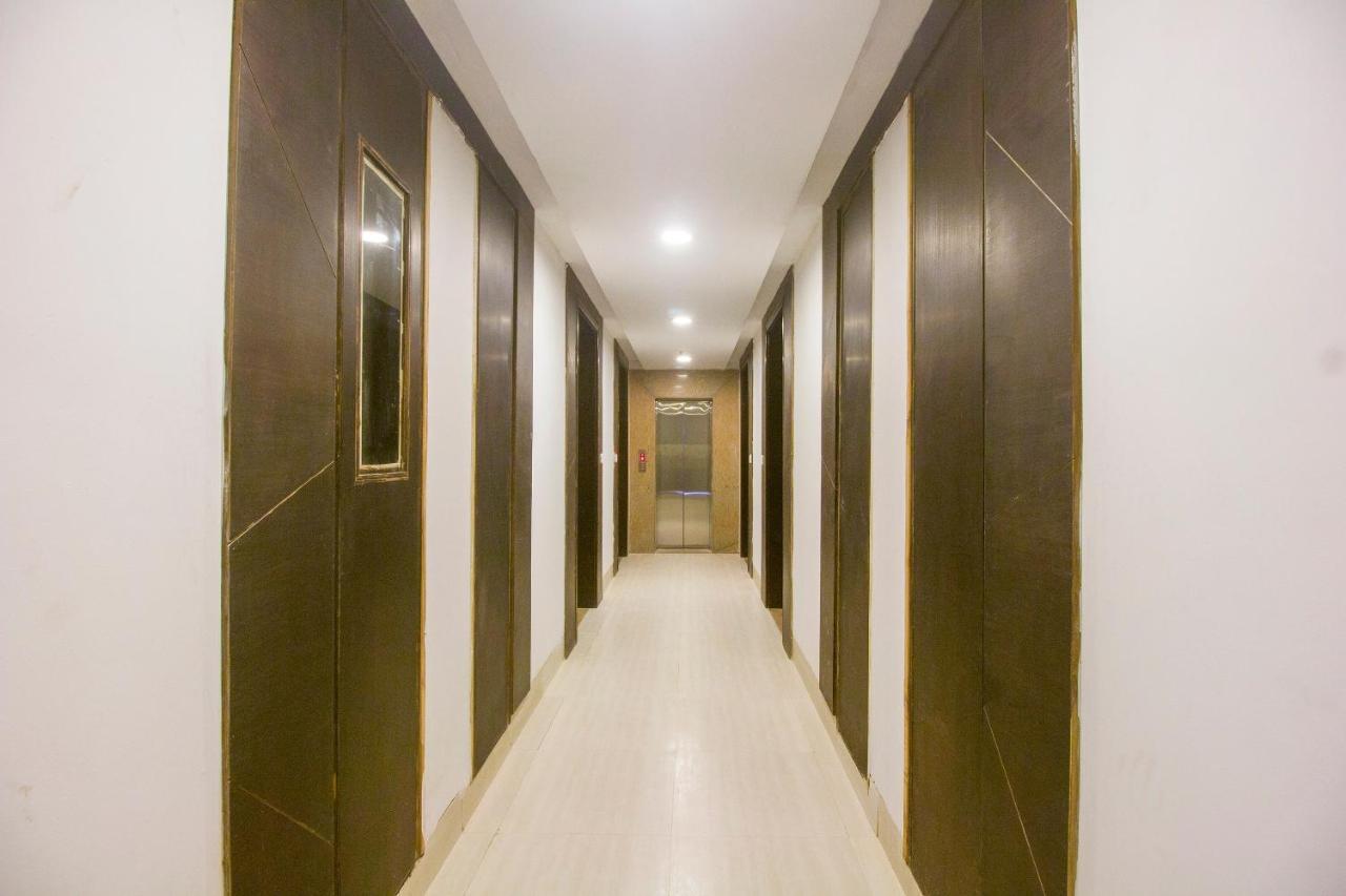 Collection O Govinda Sai Hotel Ширди Екстериор снимка