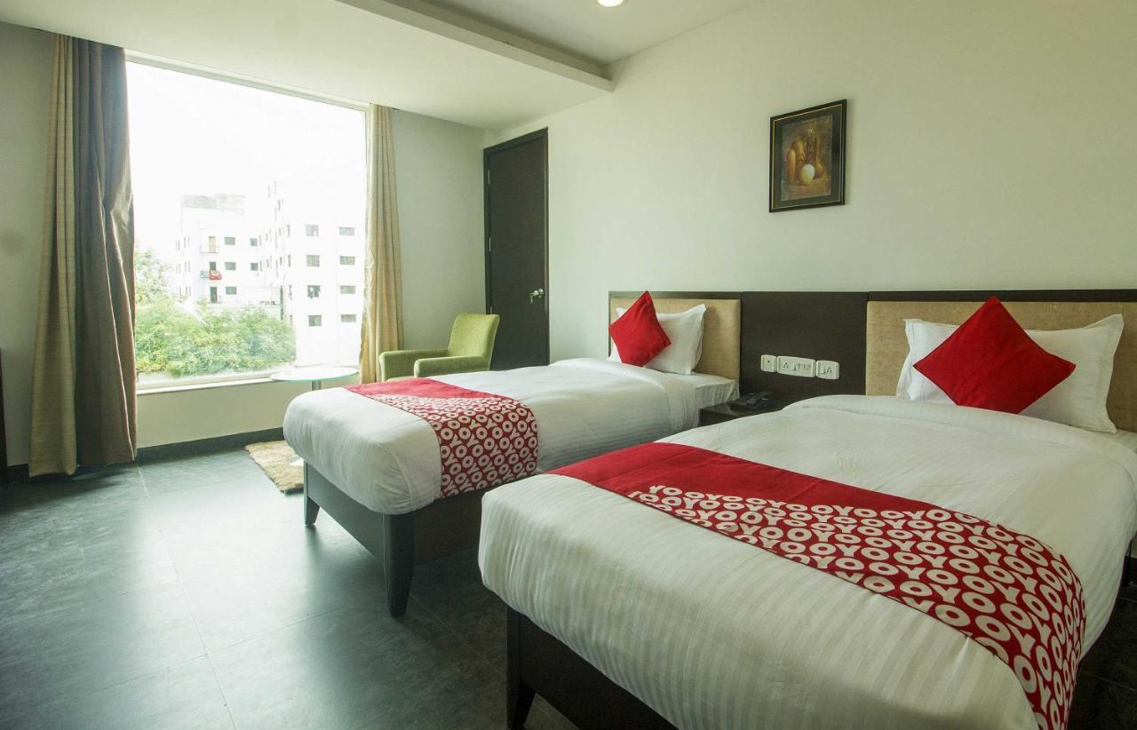 Collection O Govinda Sai Hotel Ширди Екстериор снимка