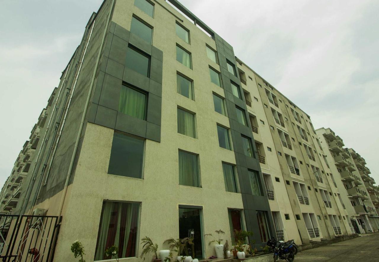 Collection O Govinda Sai Hotel Ширди Екстериор снимка