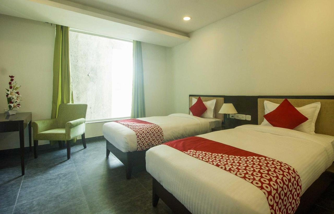 Collection O Govinda Sai Hotel Ширди Екстериор снимка